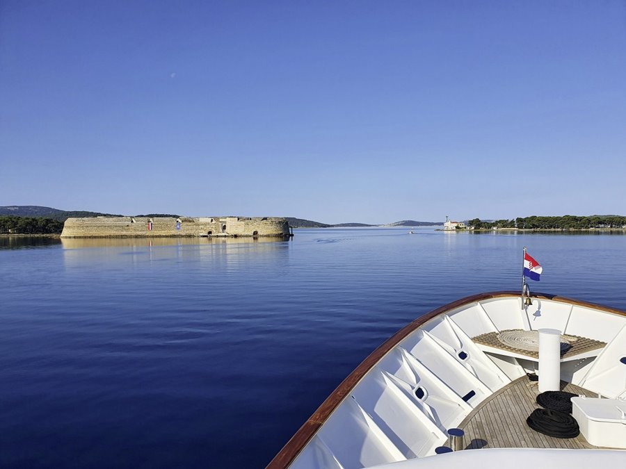 Inselhüpfen Yacht Kreuzfahrt Split-Rab-Split mit MY Il Mare*****