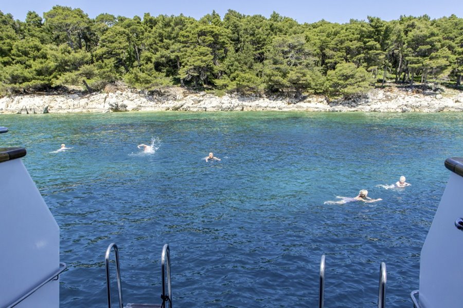 Inselhüpfen Yacht Kreuzfahrt Split-Rab-Split mit MY Il Mare*****