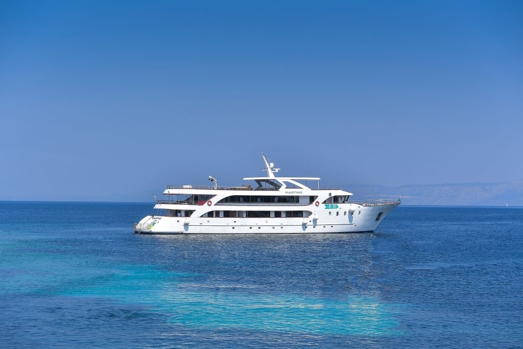 Inselhüpfen Yacht Kreuzfahrt ab Split mit Deluxe Superior Maritimo SPU