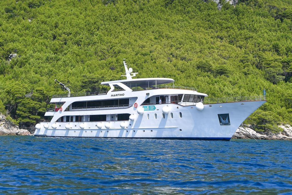 Inselhüpfen Yacht Kreuzfahrt ab Split mit Deluxe Superior Maritimo SPU