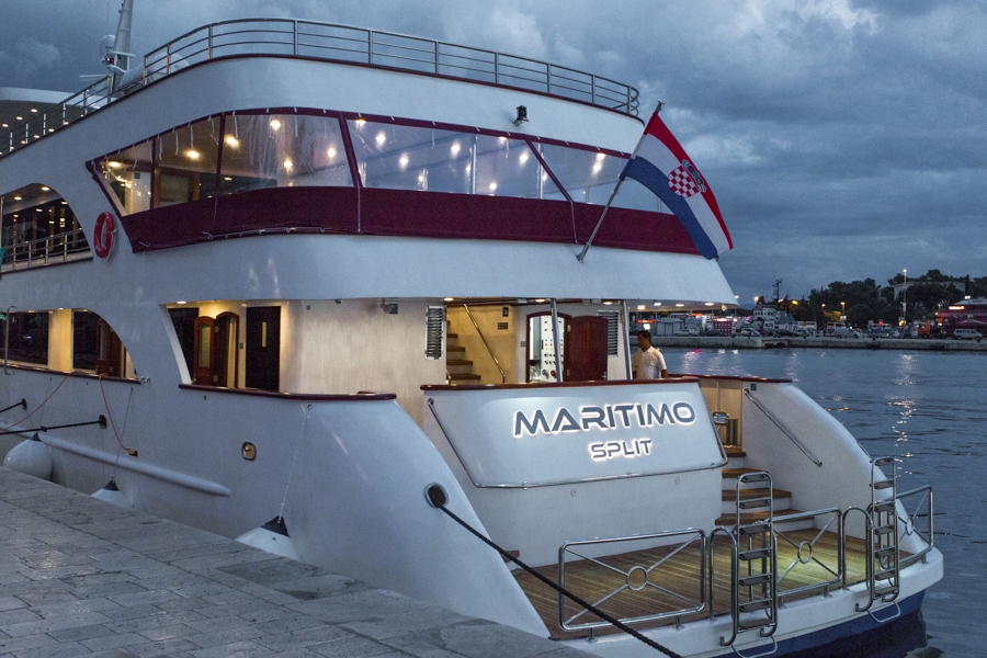 Inselhüpfen Yacht Kreuzfahrt ab Split mit Deluxe Superior Maritimo SPU