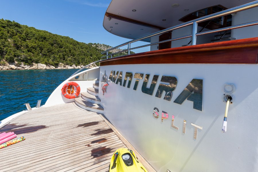 Inselhüpfen Deluxe Yacht Kreuzfahrt ab Opatija mit MY Avantura*****