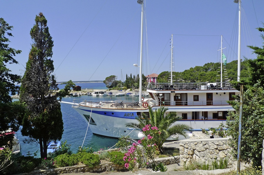 Baderoute Kreuzfahrt ab Rijeka mit einem kleinen Schiff MS Aria****