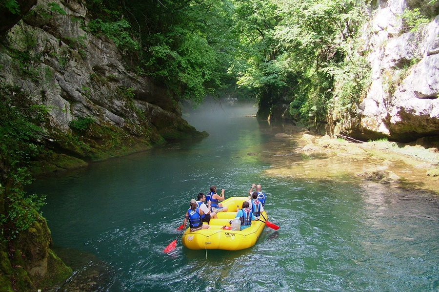 Aktivferien rund um Nationalpark Plitvice mit Wandern, Velofahren, Kajak, Schwimmen