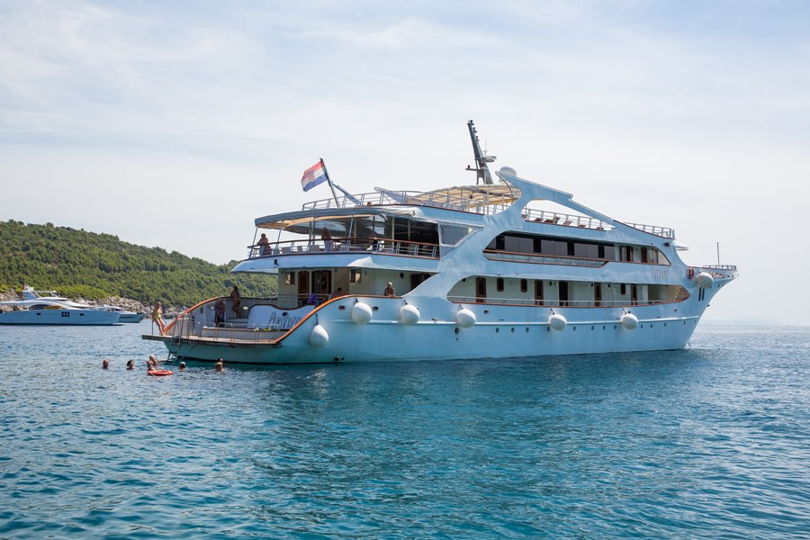 Inselhüpfen Deluxe Yacht Kreuzfahrt Route Split-Dubrovnik-Split - MY Prestige*****