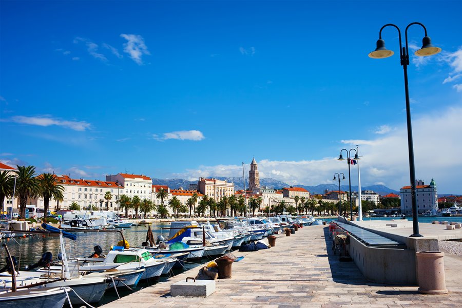 Inselhüpfen Yacht Kreuzfahrt mit Deluxe Superior Yacht Avangard ab Split nach Dubrovnik und zurück