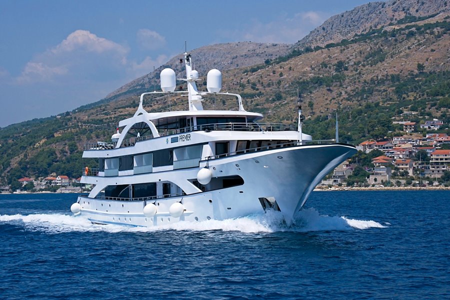 Inselhüpfen Yacht Kreuzfahrt ab Dubrovnik nach Split mit MY Premier*****DBV
