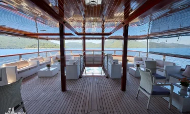 MY Relax Deluxe Schiff