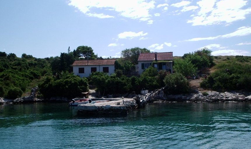 Robinson Haus auf der Insel Zut