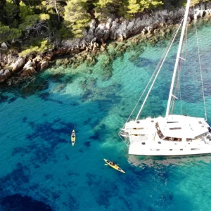 Catamaran-with-sea-kayaks-2-scaled_1024