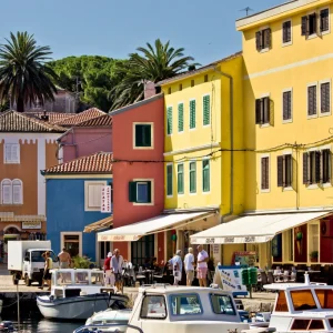 Town-Of-Veli-Losinj-Colorful-W-55488230_1024